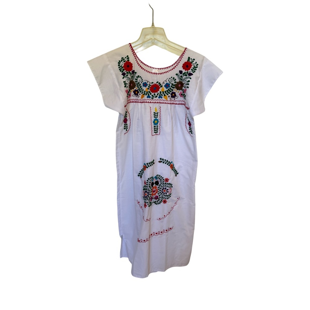 Vintage Embroidered White Dress with Floral Design